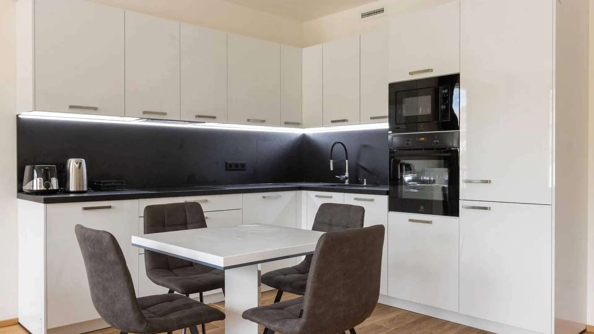 New Apartment, Close Prague Center, Free Parking