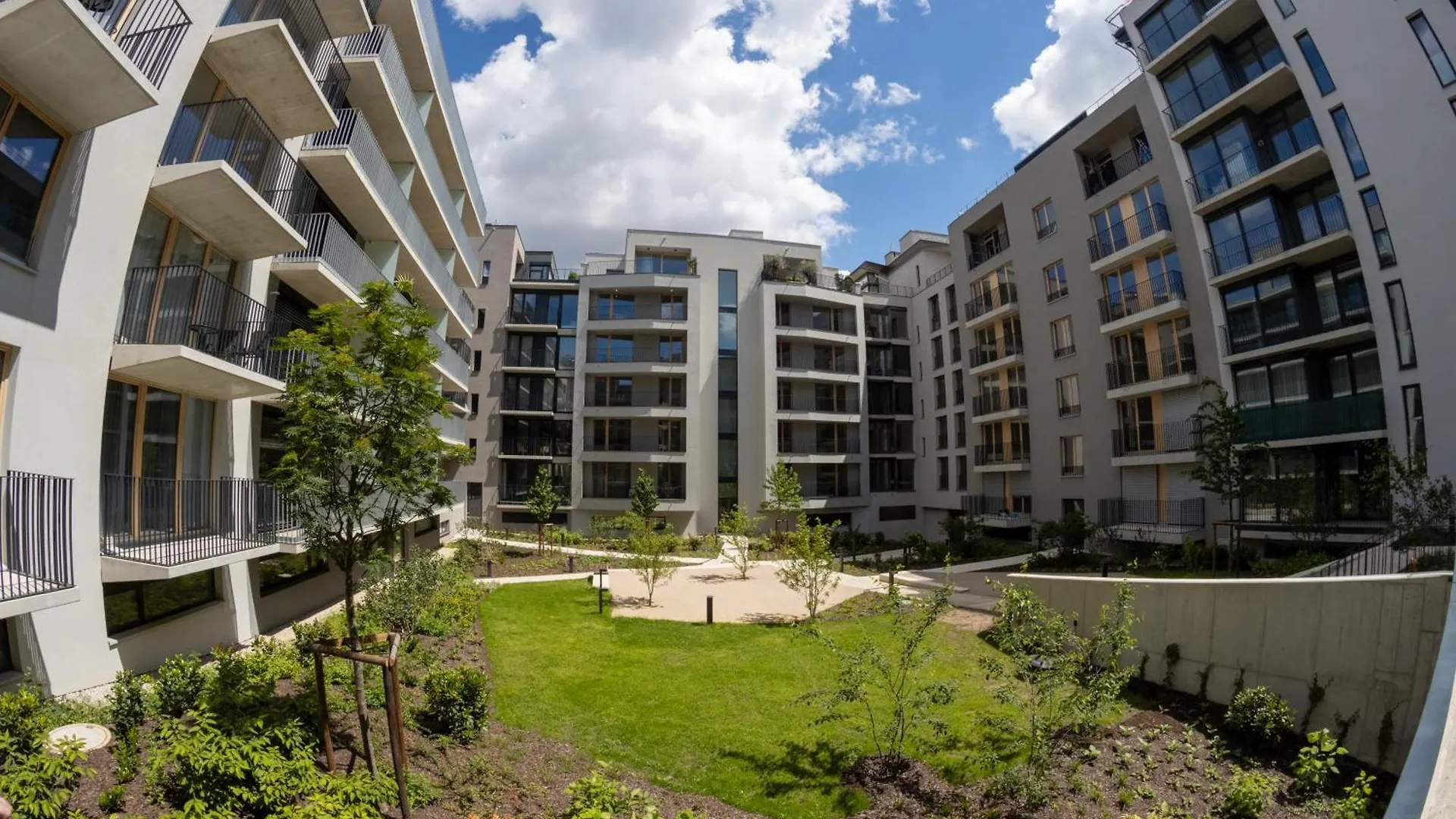 New Apartment, Close Prague Center, Free Parking Apartament