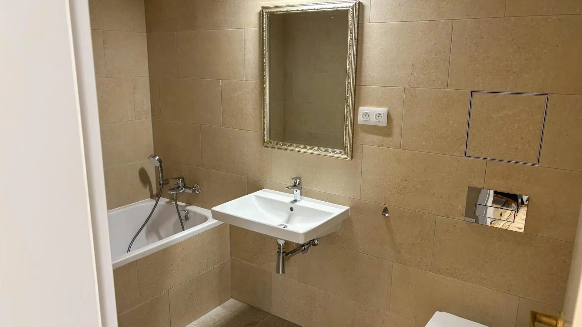 New Apartment, Close Prague Center, Free Parking 0*,